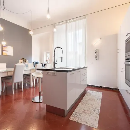 شقة Historic Suite A Few Steps From Duomo فلورنس