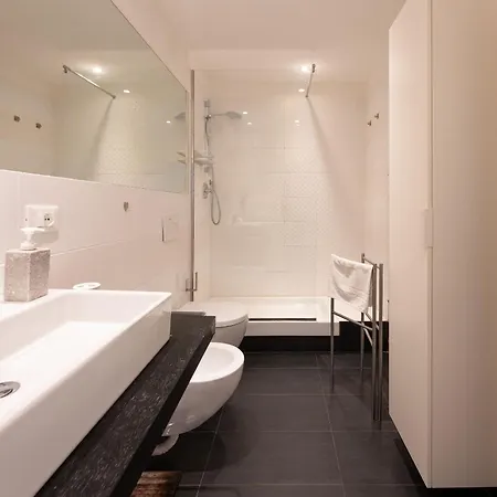 Daire Historic Suite A Few Steps From Duomo Floransa