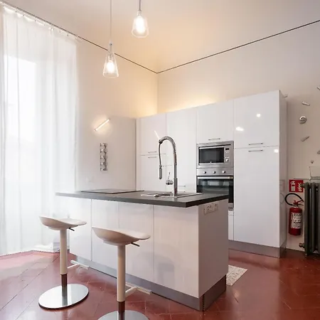 شقة Historic Suite A Few Steps From Duomo