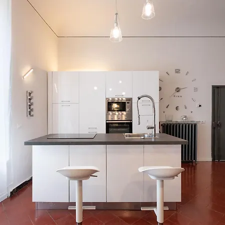 شقة Historic Suite A Few Steps From Duomo *